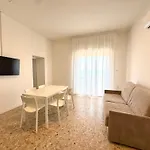 Villa Fronte Mare-Carraro Immobiliare Jesolo - Family Apartments