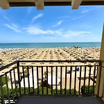 Villa Fronte Mare-Carraro Immobiliare Jesolo - Family Apartments