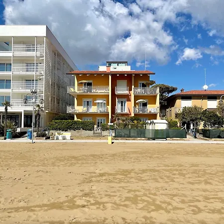 Appartamento Fronte Mare-carraro Immobiliare - Family Lido di Jesolo