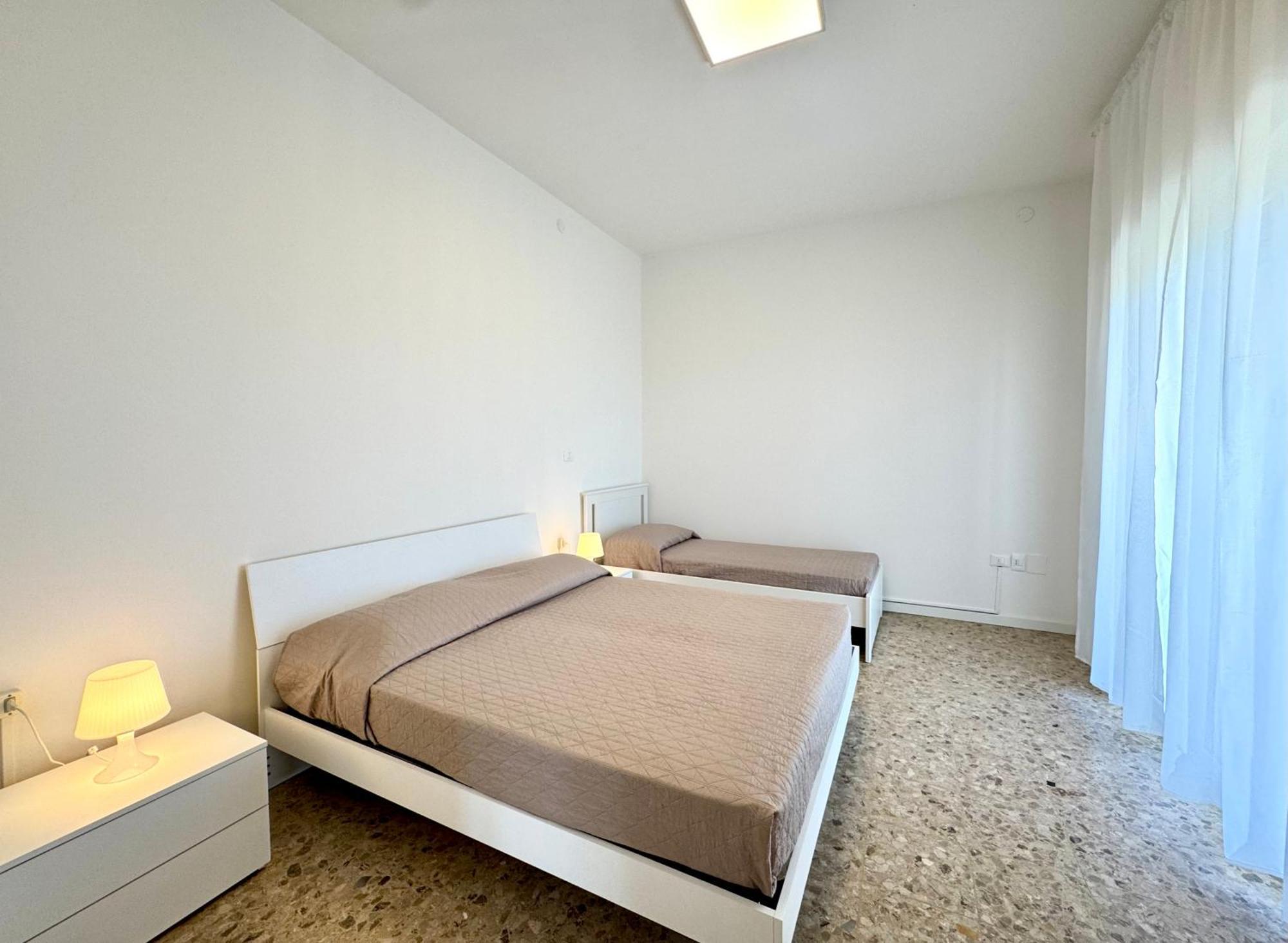 Villa Fronte Mare-Carraro Immobiliare Jesolo - Family Apartments * Lido di Jesolo